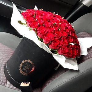 101 красная роза в коробке фото