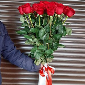 букет високих роз фото