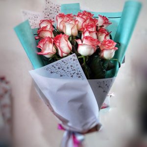 15 ніжно-рожевих троянд фото