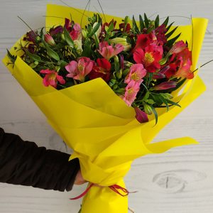 букет альстромерий 15 веточек