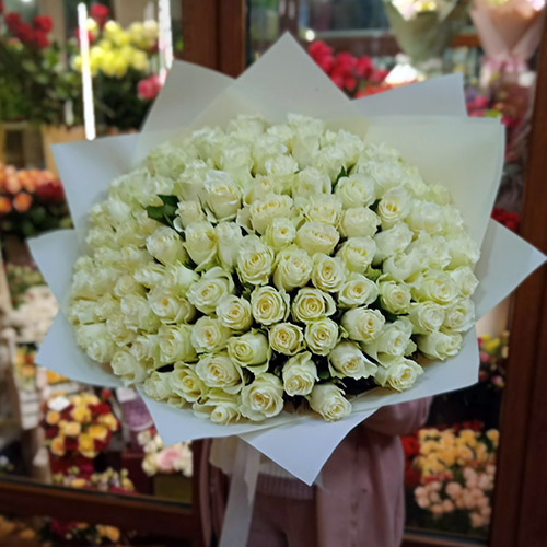 большой букет белых роз фото