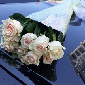 11 кремовых роз на день рождения фото