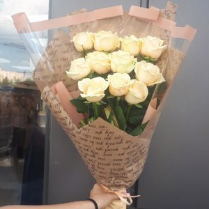 букет кремовых роз фото