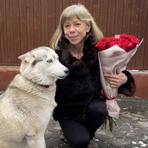 букет красных роз для мамы