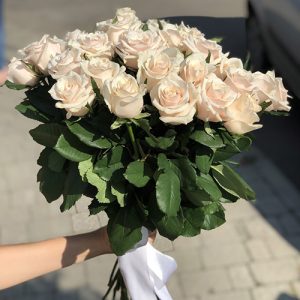 кремовые розы с доставкой