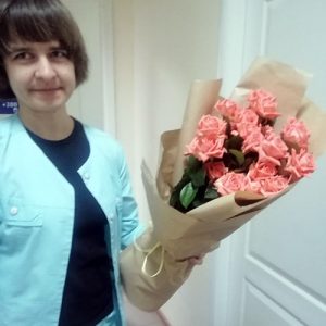 Букет с кустовыми розами