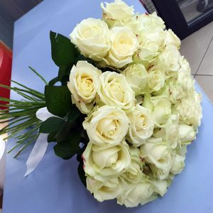 букет белых роз на день рождения