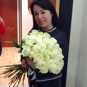 букет белых роз на юбилей