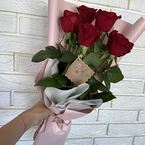 букет з 5 троянд фото