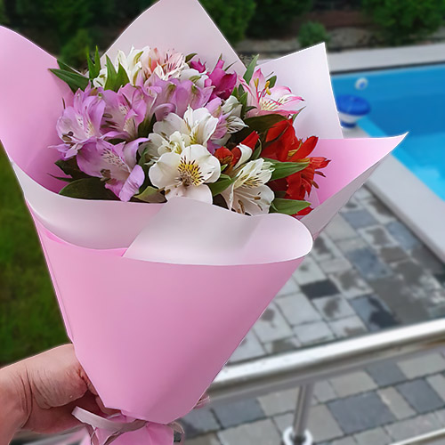 Фото букета з альстромерій, квіти для коханої