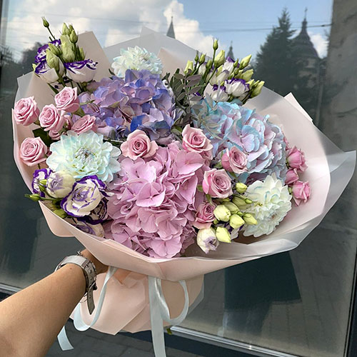 розкішний букет з гортензіями фото