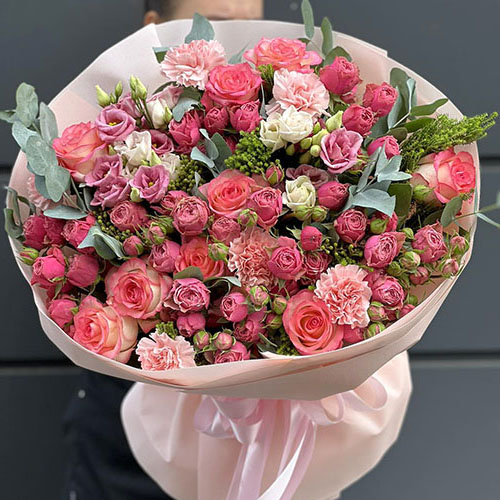 фото товару великий мікс букет квітів у відтінках рожевого
