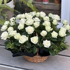 Товар 36 белых роз в корзине Фото товару 36 белых роз в корзине