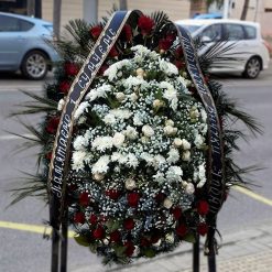 Товар «Вінок «В останню путь»» у Вінок «В останню путь» | від «Букетик 24» Фото товару Вінок «В останню путь» у Вінок «В останню путь»